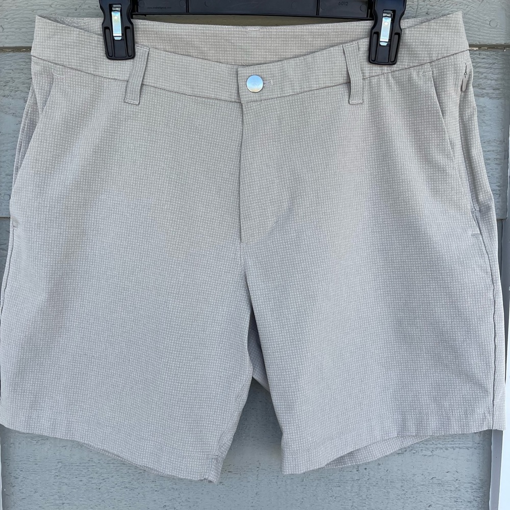 Lululemon Commission Classic fit short